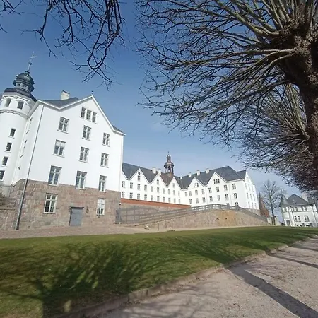 Semesterbostad Aan Het Ploener Meer